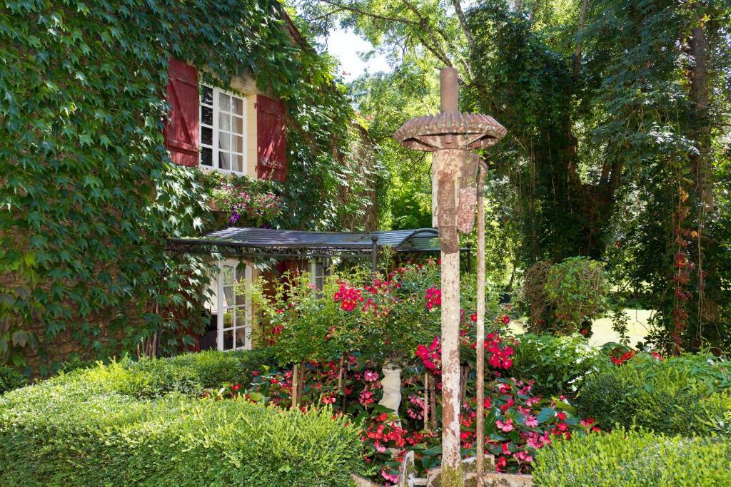 Bed & Breakfast Le Moulin Neuf Saint-Alvère Kültér fotó